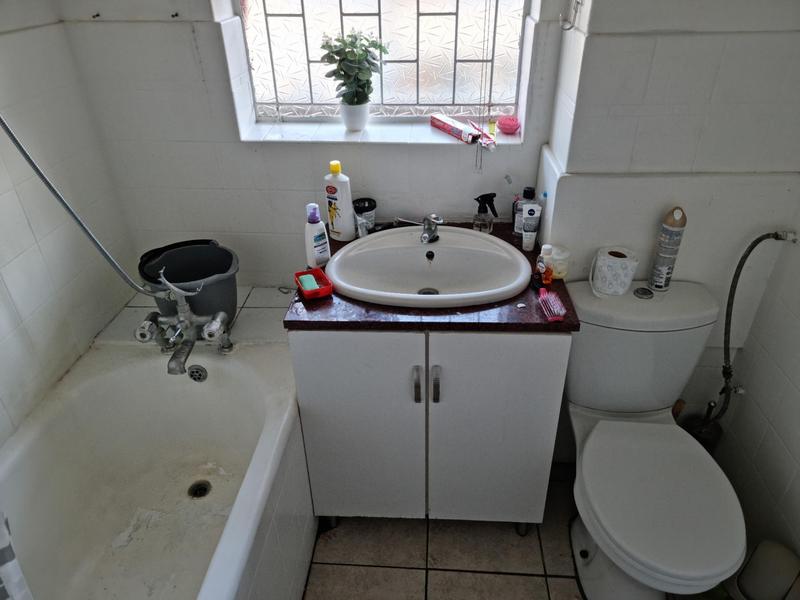 To Let 1 Bedroom Property for Rent in Rondebosch Western Cape